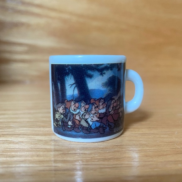 3/$20 ✨ Vintage Disney Collectible Mini Mugs Cups - Picture 3 of 8